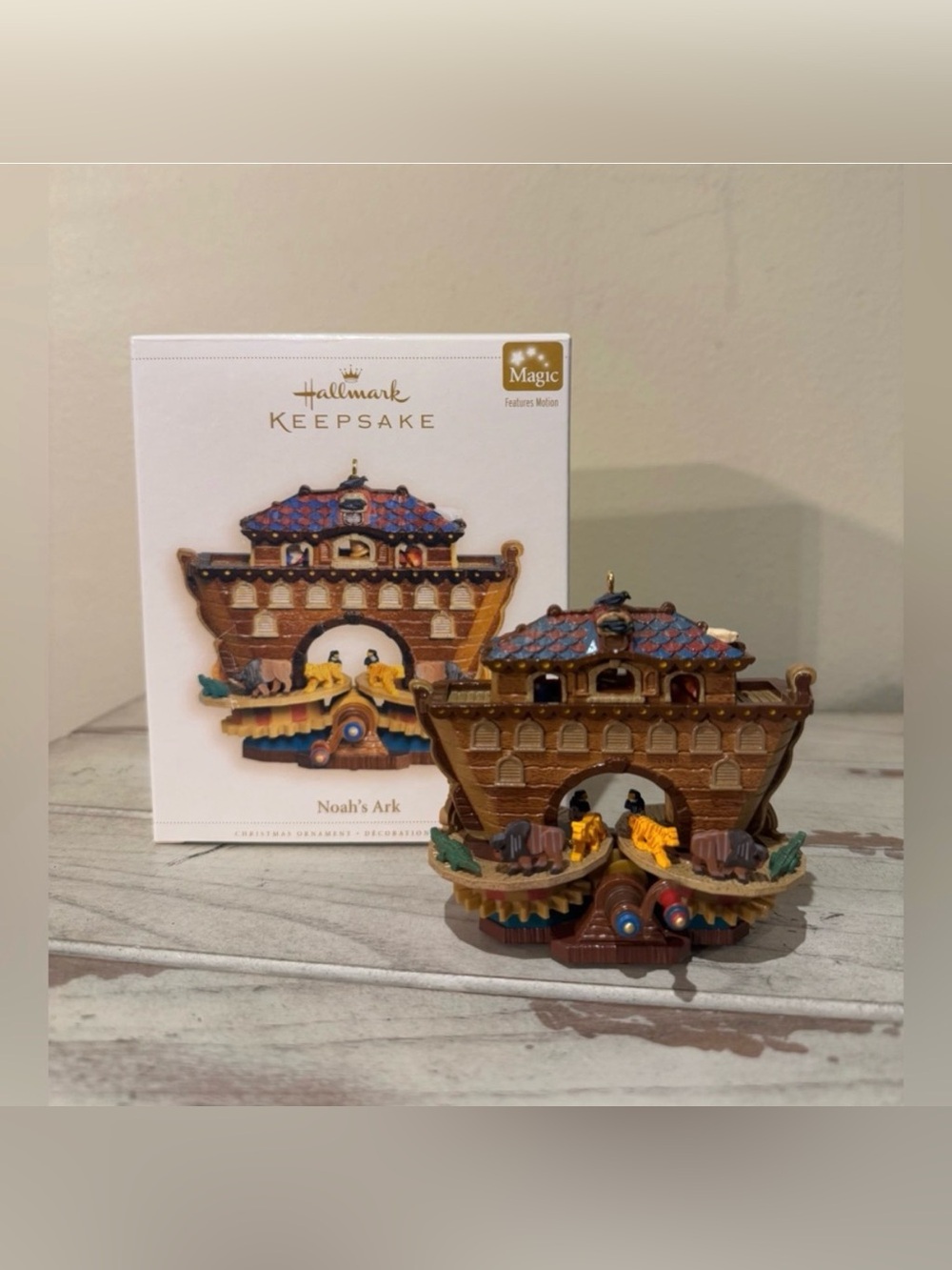 2006 Hallmark Keepsake Magic Motion Ornament Noah’s Ark Ken Crow QXG2676